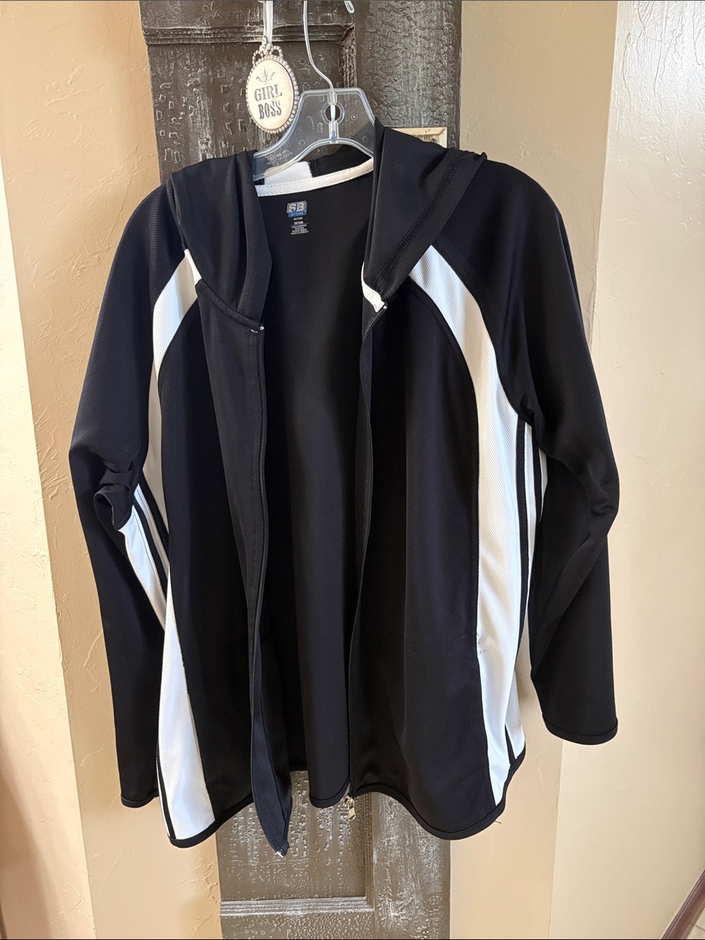 SB Active 2X black/white polyester jacket with hood